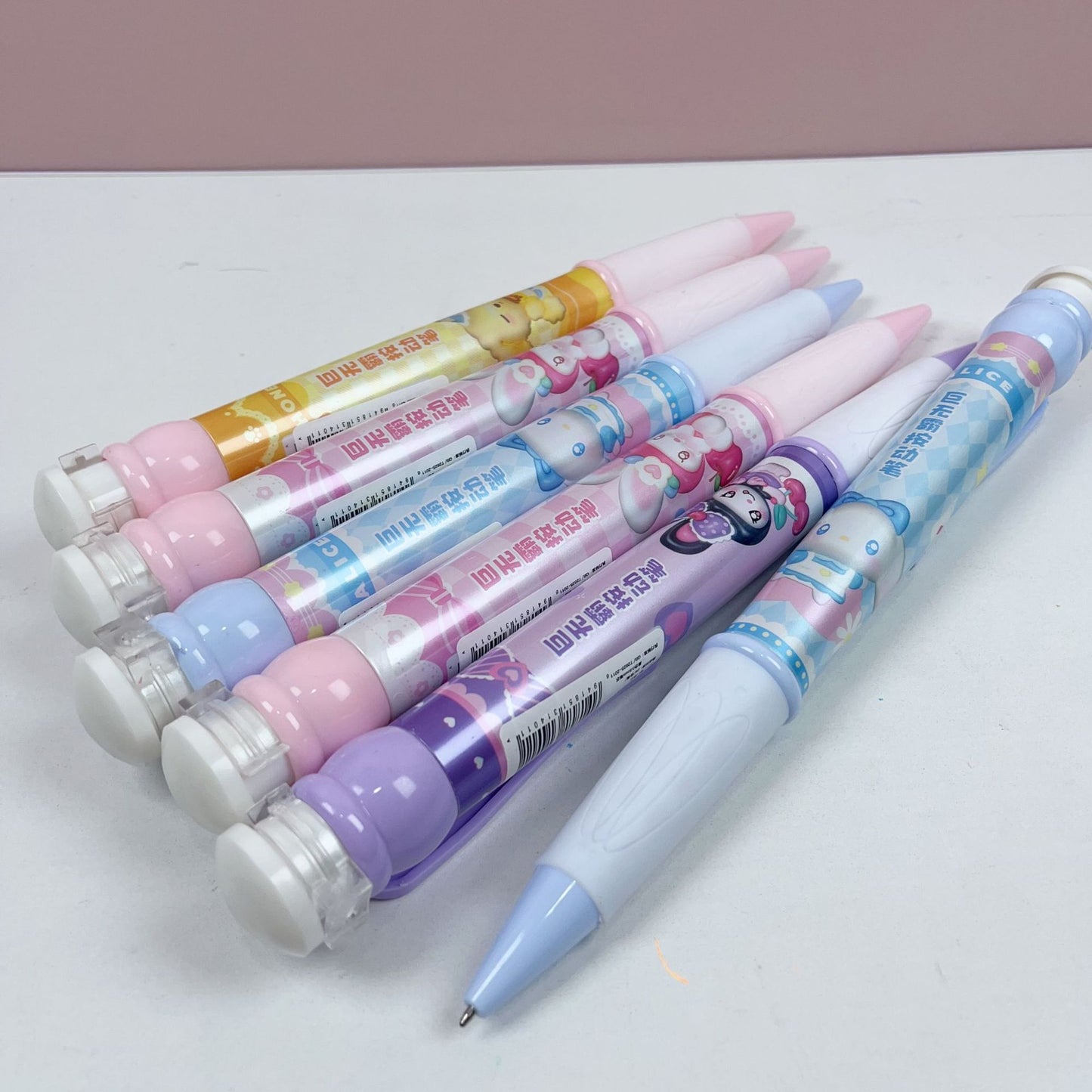 Cross border Sanrio Super Large Ballpoint Pen Big Mac Medium Oil Pen 0.7mm Black Core Funny New Strange Primary School