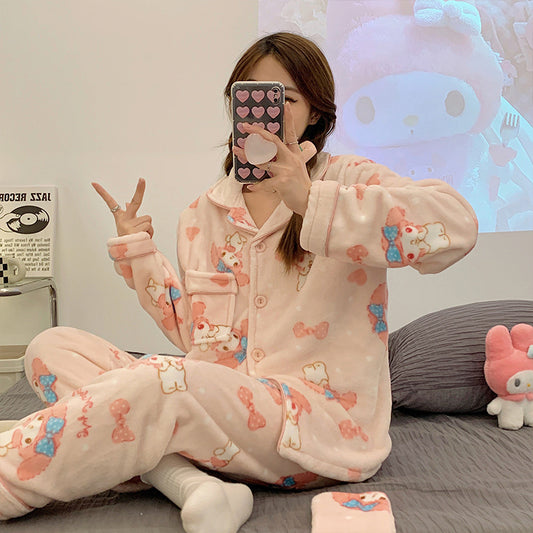 Korean version of pajamas for women in autumn and winter, cute and thick coral velvet insulation, flannel, and Meredith home clothing set for distribution