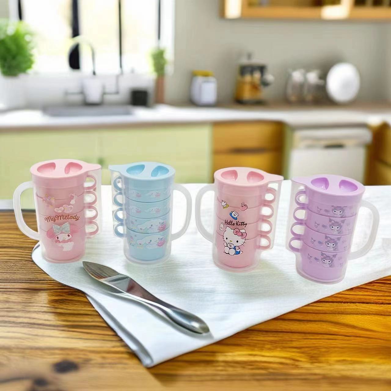 Spot plastic cold water kettle, cute girl heart, large capacity, one pot, four cups, high-temperature resistant cold water kettle, fruit juice teapot