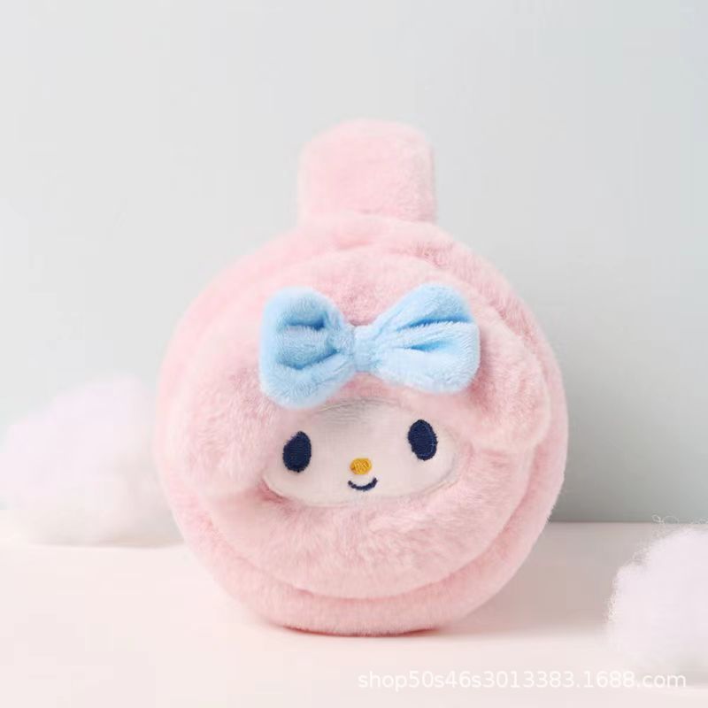 Sanliou Earmuffs are warm, cute, and antifreeze. Jade Gui Dog Melody Earmuffs are plush and have high appearance. Kuromi Earmuffs